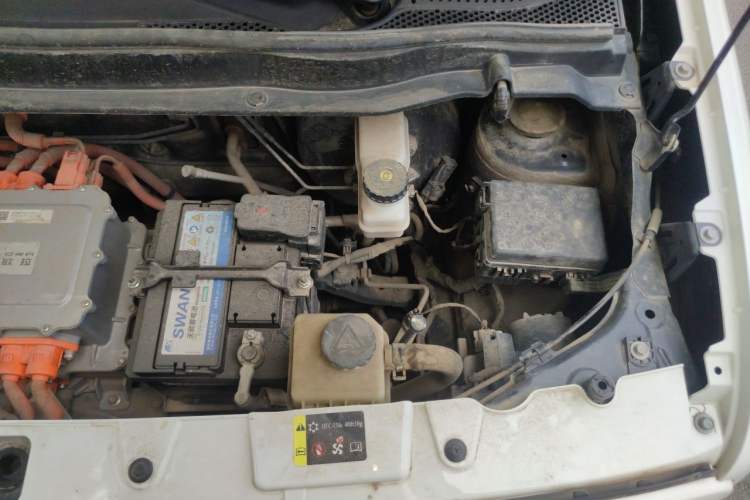 Used ORA Black Cat 2021 301 km Basic Version Engine Bay Left