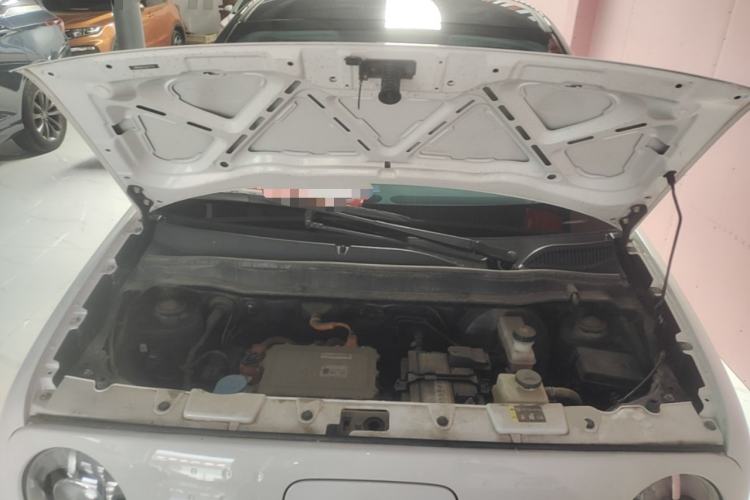 Used ORA Black Cat 2021 301 km Basic Version Engine Bay