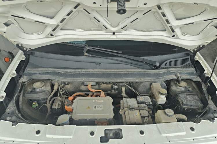 Used ORA Black Cat 2021 301 km Basic Version Engine Bay