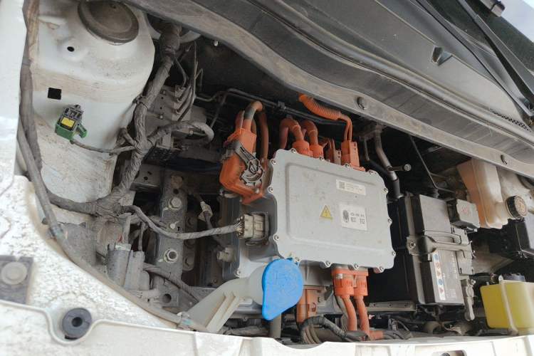 Used ORA Black Cat 2021 301 km Basic Version Engine Bay Right