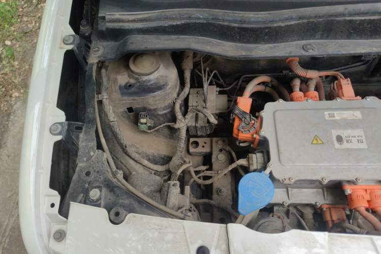 Used ORA Black Cat 2021 301 km Basic Version Engine Bay Right