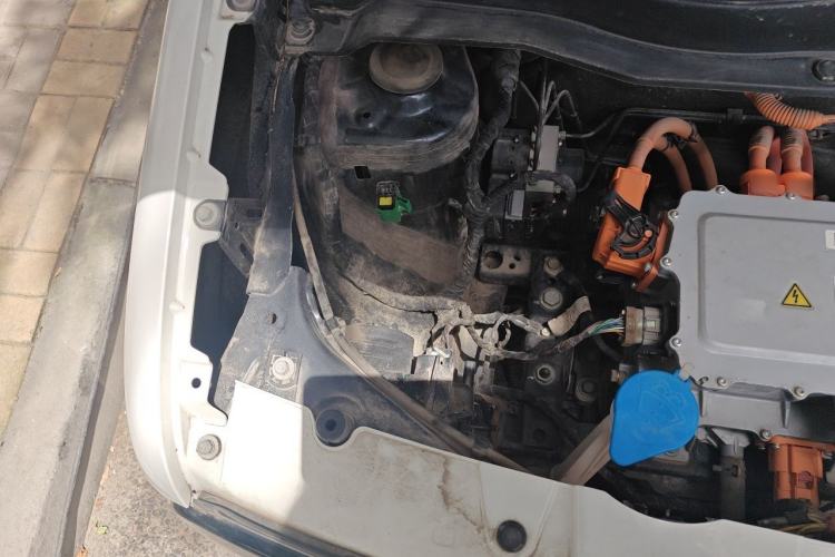 Used ORA Black Cat 2021 301 km Basic Version Engine Bay Right