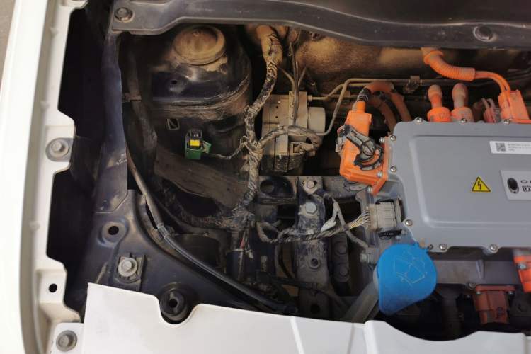 Used ORA Black Cat 2021 301 km Basic Version Engine Bay Right