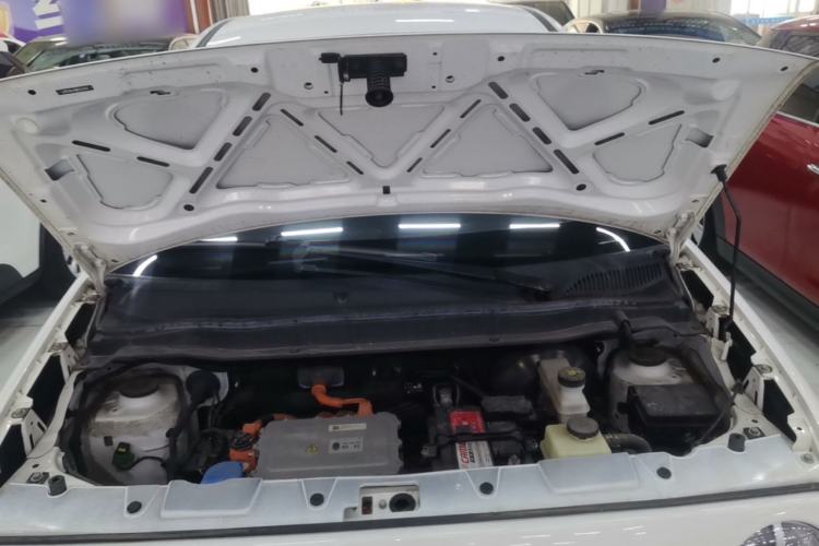 Used ORA Black Cat 2021 301 km Basic Version Engine Bay