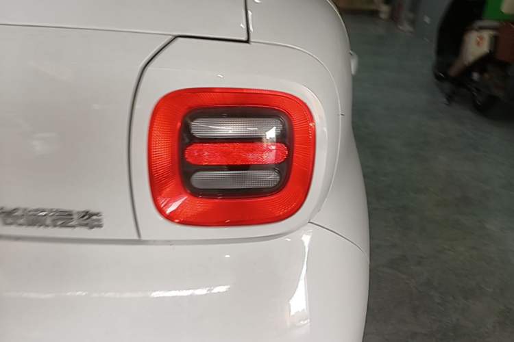 Used ORA Black Cat 2021 301km Cute Pet Edition Exterior 3