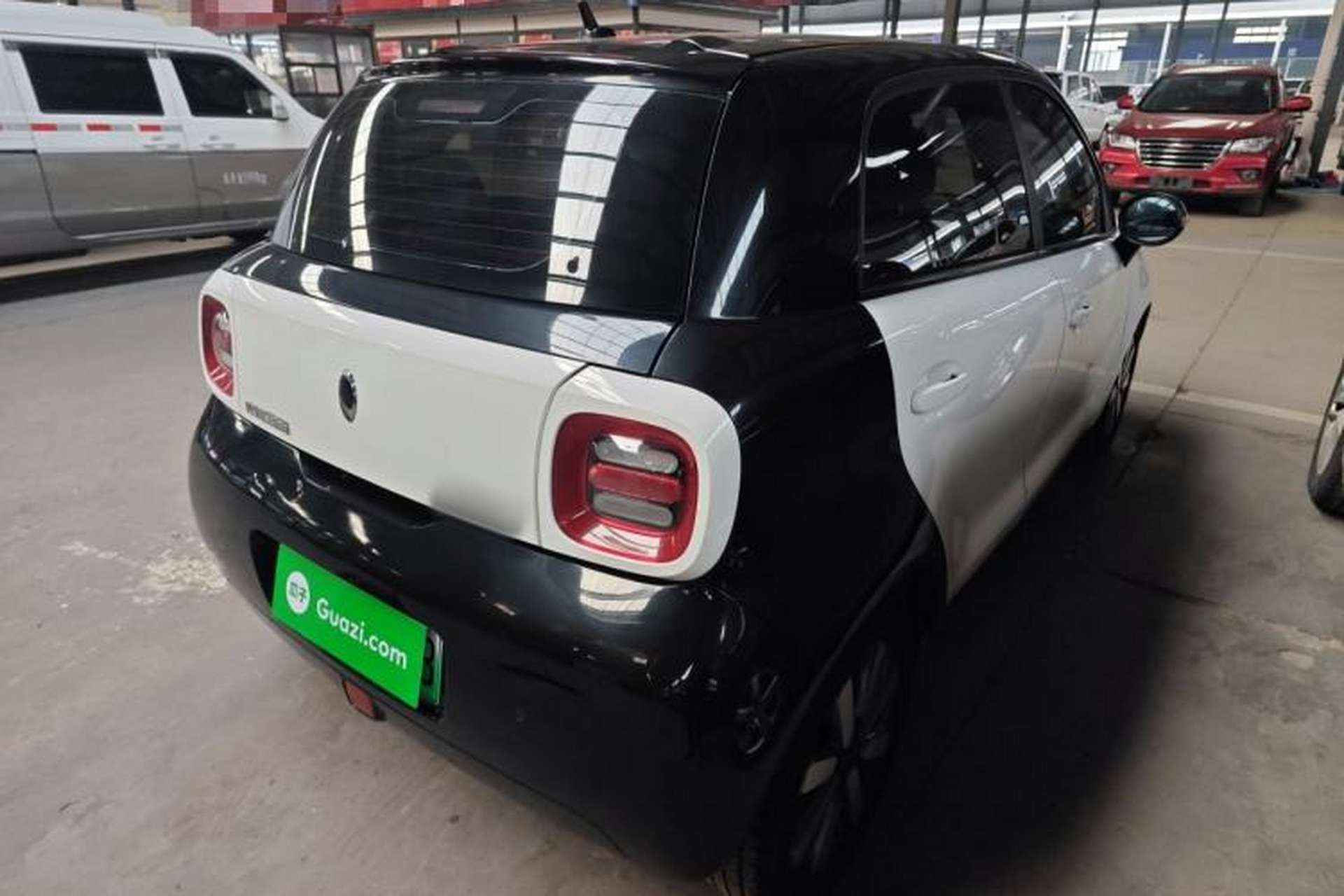 Used ORA Black Cat 2021 301 km Basic Version Exterior 5