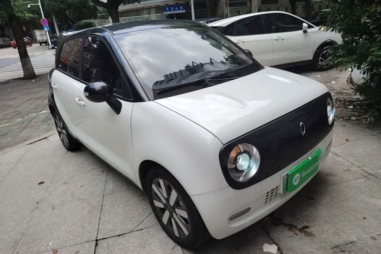 Used ORA Black Cat 2021 351 km Standard Version Front Right 45 Deg