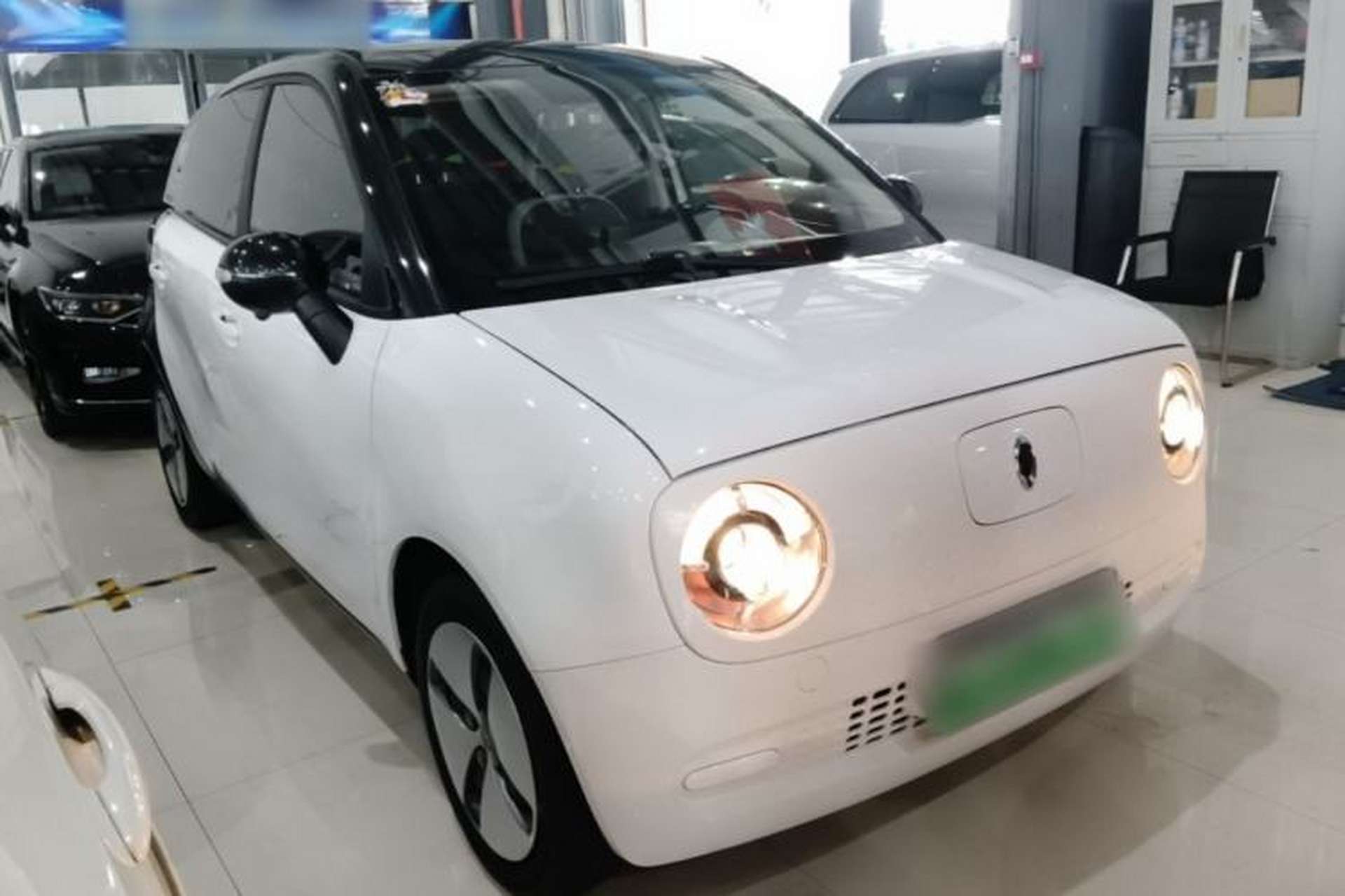 Used ORA Black Cat 2021 301km Cute Pet Edition Front Right 45 Deg