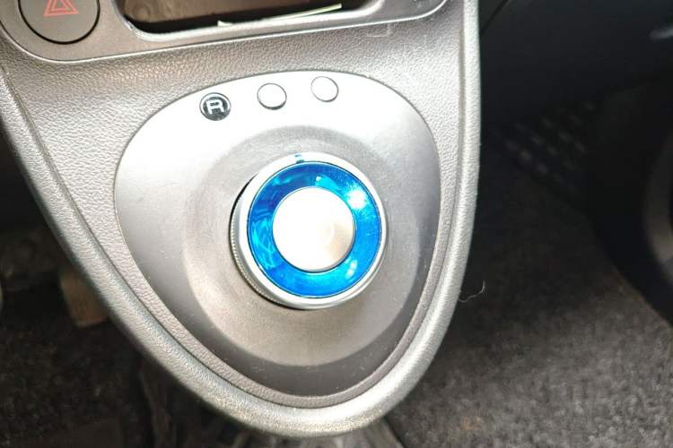 Used ORA Black Cat 2021 351 km Luxury Version Gear Lever