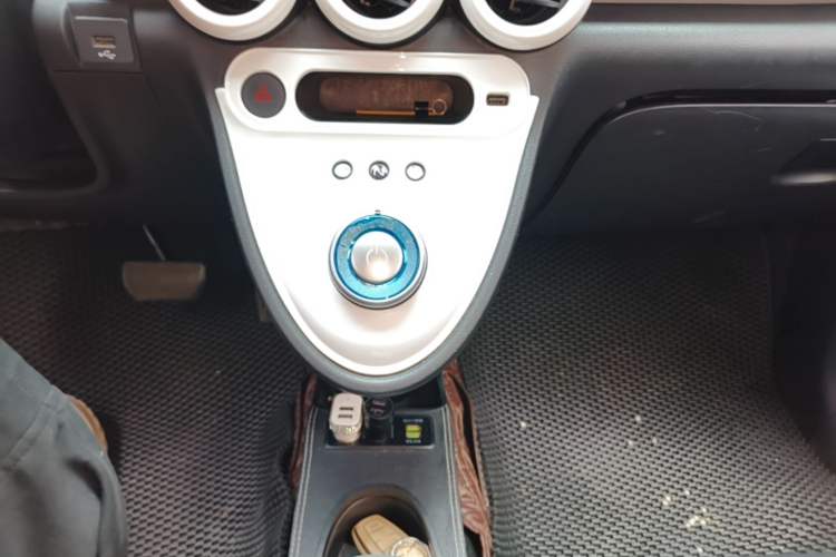 Used ORA Black Cat 2021 351 km Standard Version Gear Lever