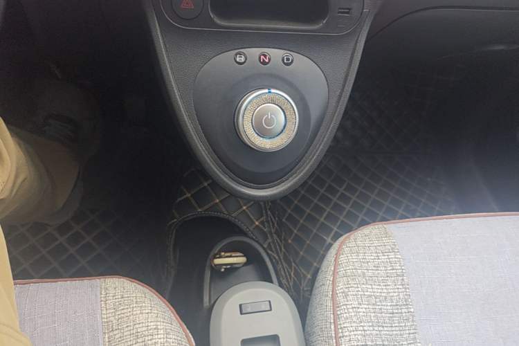 Used ORA Black Cat 2021 351 km Luxury Version Gear Lever