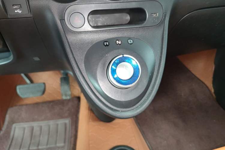 Used ORA Black Cat 2021 351 km Standard Version Gear Lever