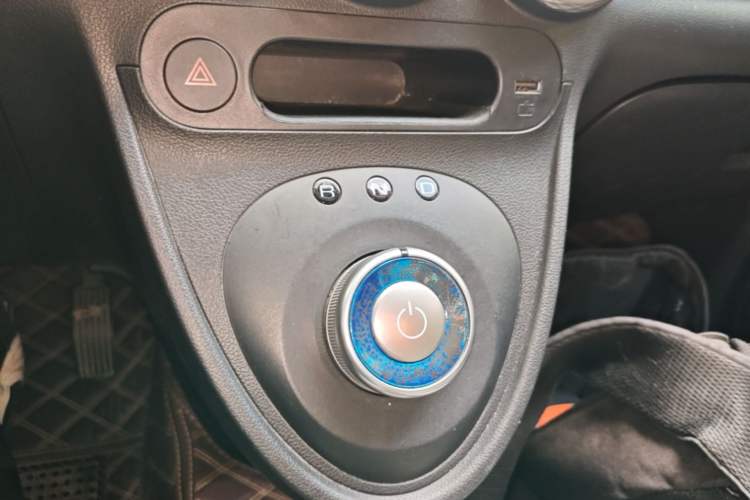 Used ORA Black Cat 2021 301 km Basic Version Gear Lever