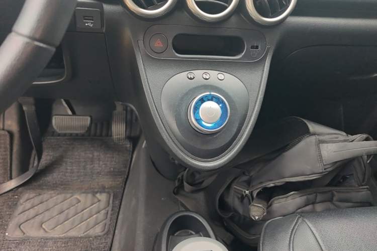 Used ORA Black Cat 2021 301 km Basic Version Gear Lever