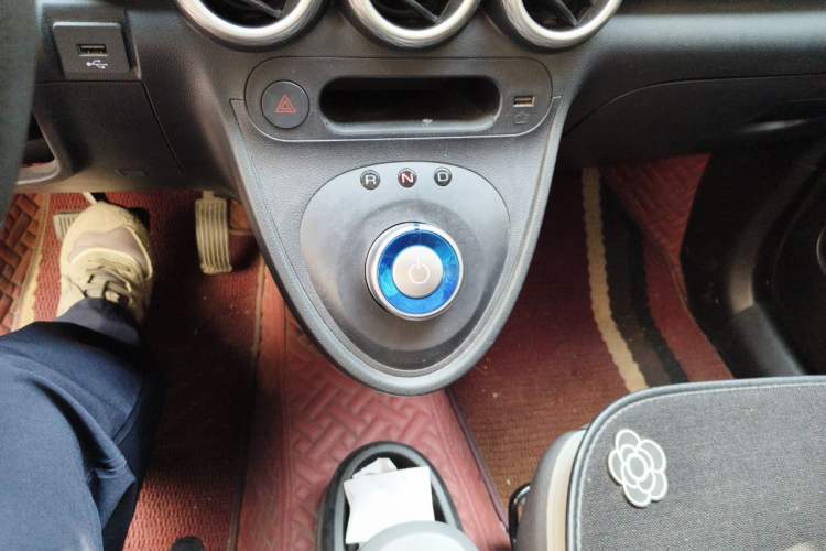 Used ORA Black Cat 2021 351 km Luxury Version Gear Lever