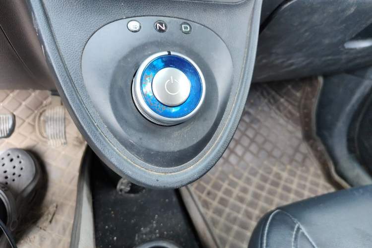 Used ORA Black Cat 2021 351 km Standard Version Gear Lever