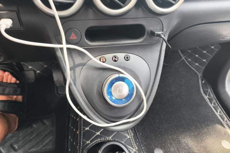 Used ORA Black Cat 2021 301 km Basic Version Gear Lever