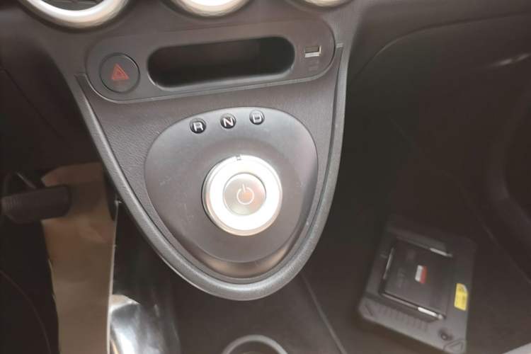 Used ORA Black Cat 2021 351 km Luxury Version Gear Lever