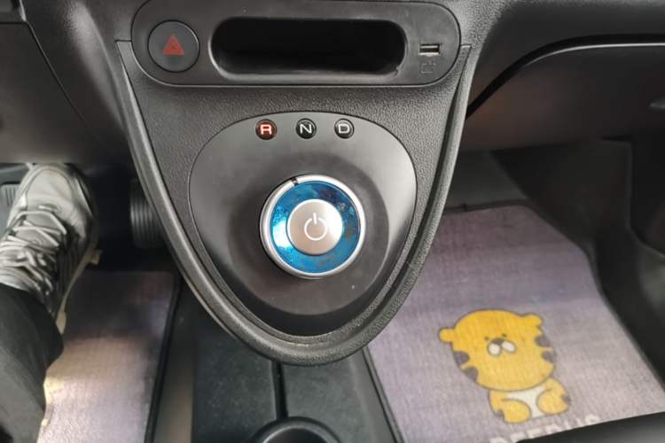Used ORA Black Cat 2021 351 km Standard Version Gear Lever