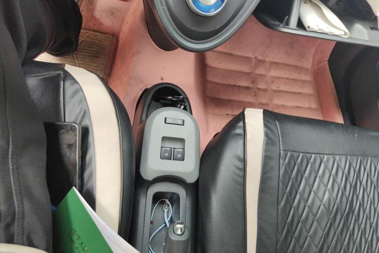 Used ORA Black Cat 2021 351 km Standard Version Gear Lever