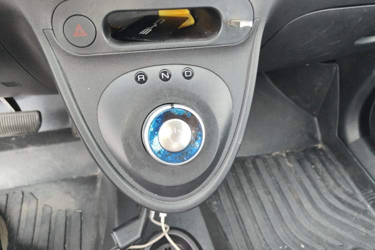 Used ORA Black Cat 2021 301 km Basic Version Gear Lever