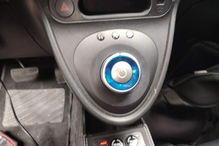 Used ORA Black Cat 2021 351 km Standard Version Gear Lever