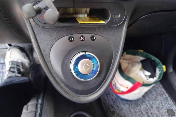 Used ORA Black Cat 2021 301 km Basic Version Gear Lever