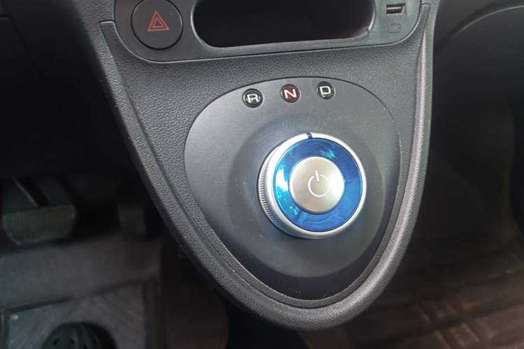 Used ORA Black Cat 2021 351 km Standard Version Gear Lever