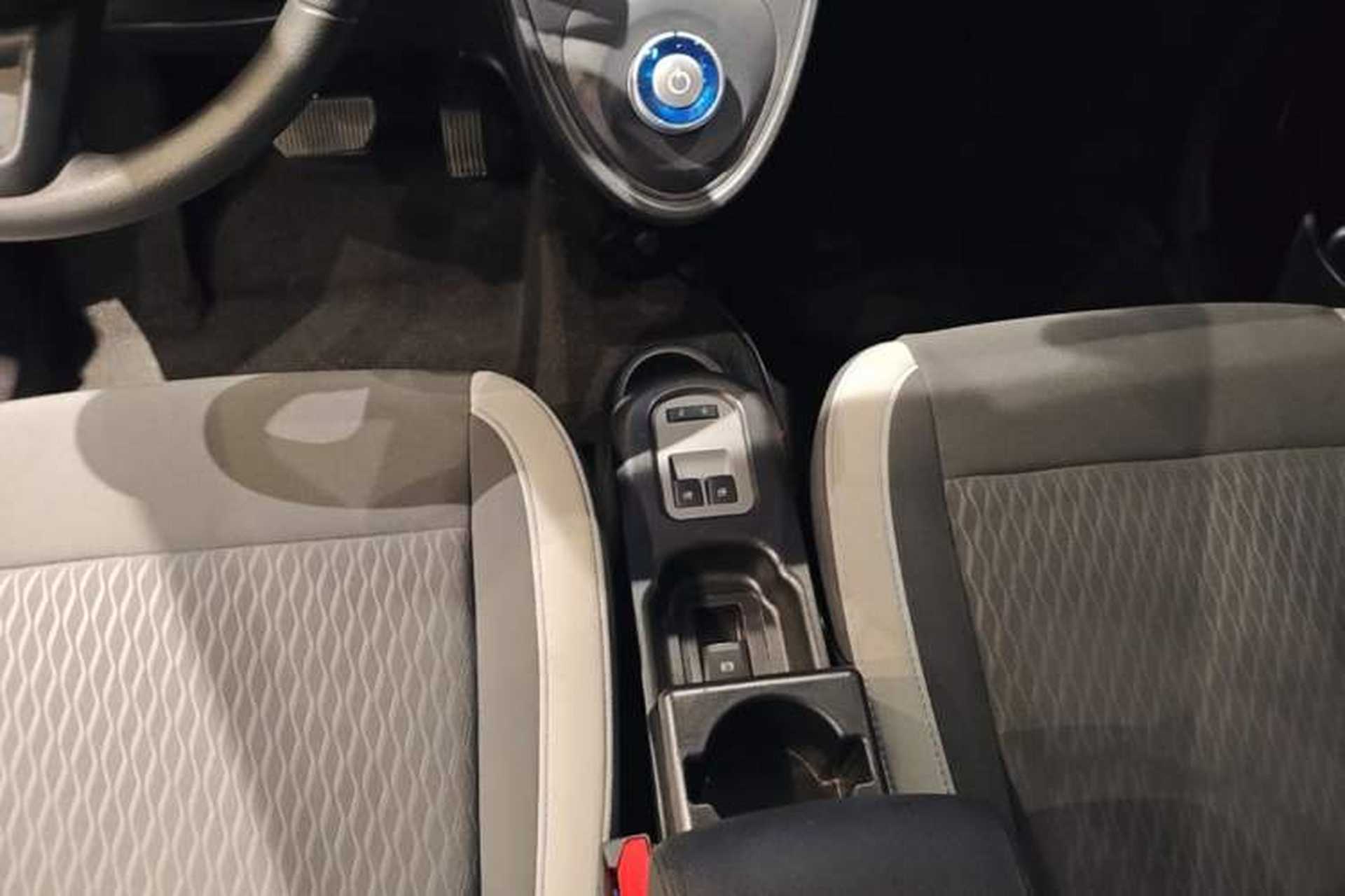 Used ORA Black Cat 2021 351 km Luxury Version Gear Lever