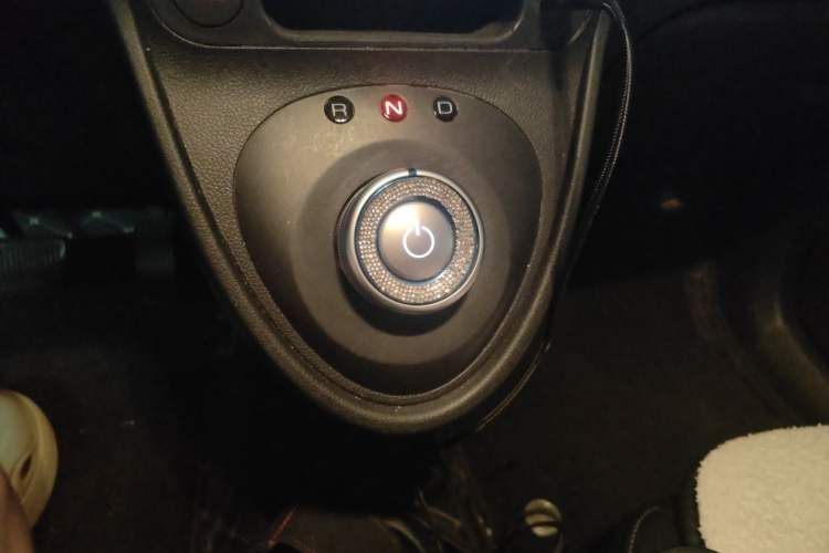 Used ORA Black Cat 2021 351 km Standard Version Gear Lever