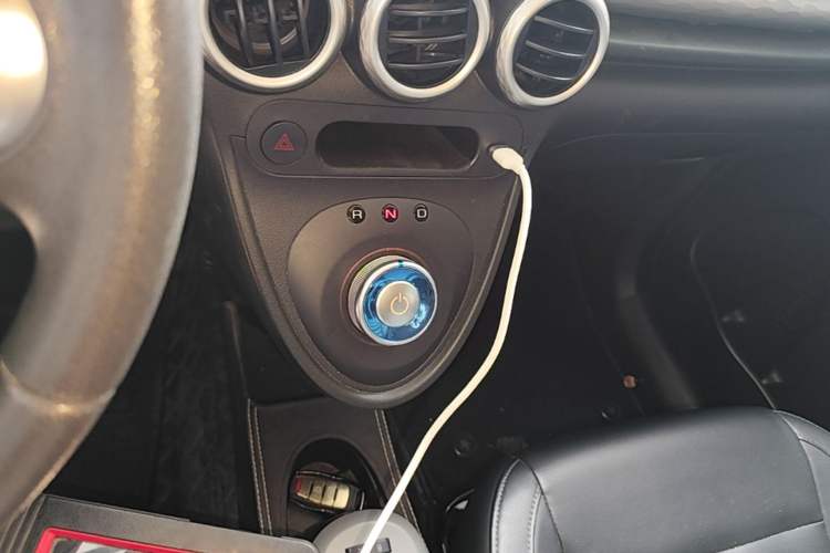 Used ORA Black Cat 2021 351 km Standard Version Gear Lever