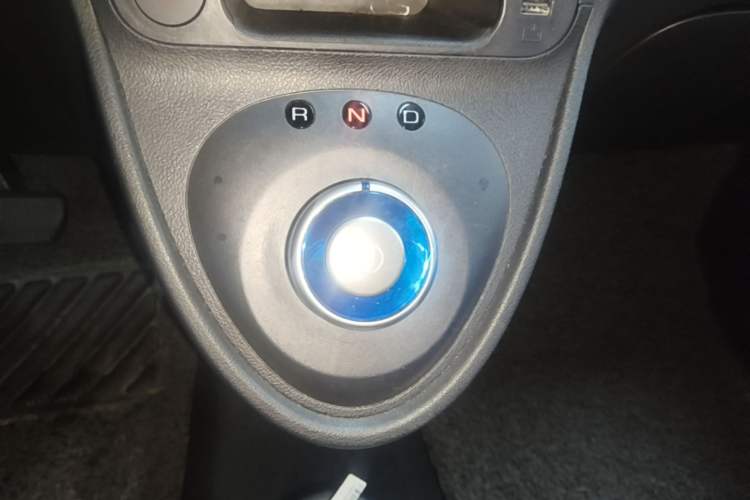 Used ORA Black Cat 2021 351 km Luxury Version Gear Lever