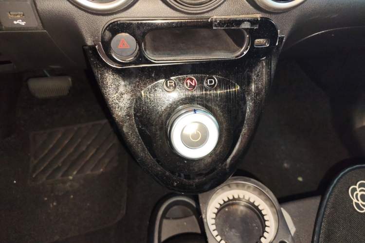 Used ORA Black Cat 2021 301 km Basic Version Gear Lever