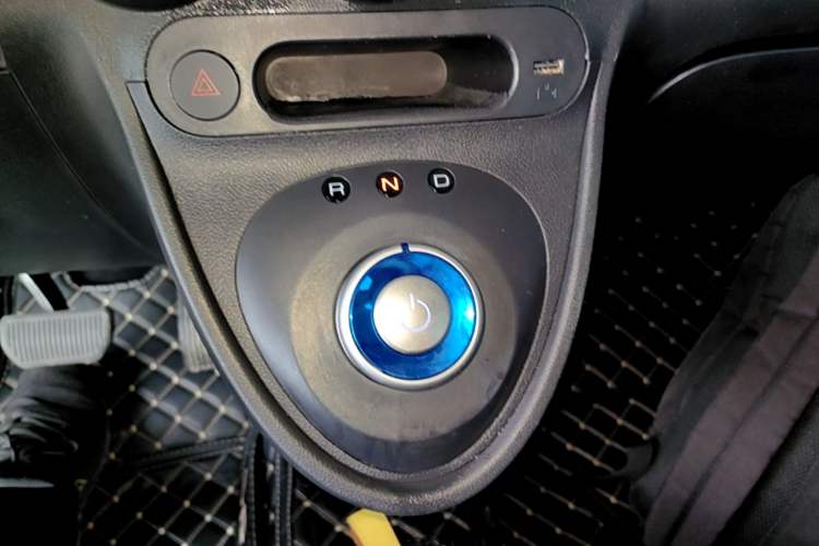 Used ORA Black Cat 2021 351 km Standard Version Gear Lever