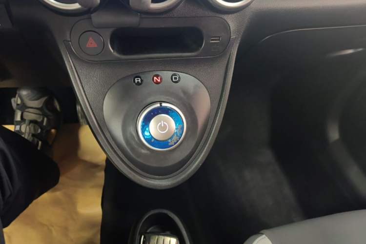 Used ORA Black Cat 2021 351 km Luxury Version Gear Lever