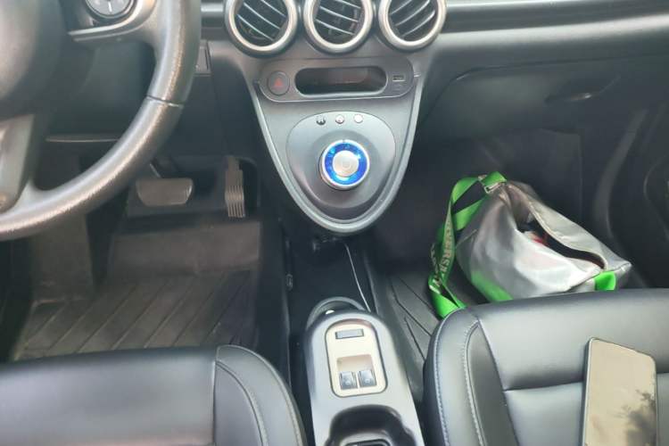 Used ORA Black Cat 2021 351 km Standard Version Gear Lever
