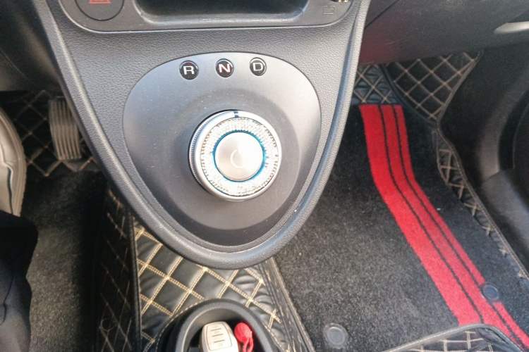 Used ORA Black Cat 2021 301 km Basic Version Gear Lever