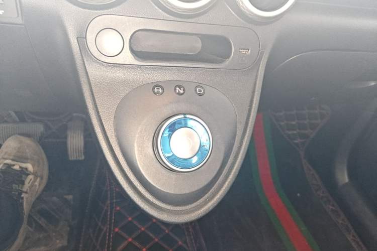 Used ORA Black Cat 2021 301 km Basic Version Gear Lever