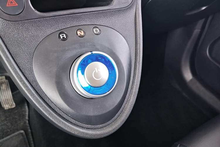 Used ORA Black Cat 2021 351 km Standard Version Gear Lever