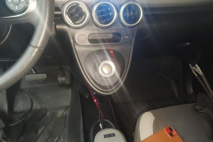 Used ORA Black Cat 2021 351 km Standard Version Gear Lever