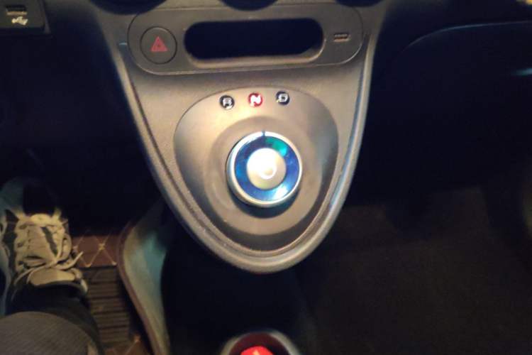 Used ORA Black Cat 2021 351 km Standard Version Gear Lever