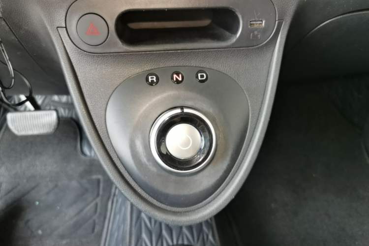Used ORA Black Cat 2021 301 km Basic Version Gear Lever
