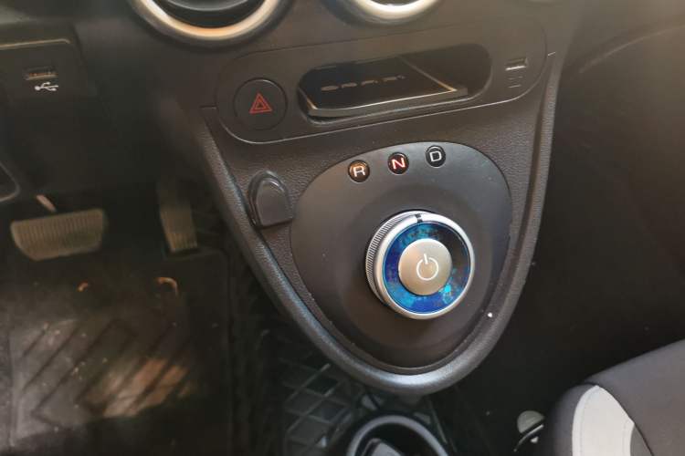 Used ORA Black Cat 2021 301 km Basic Version Gear Lever
