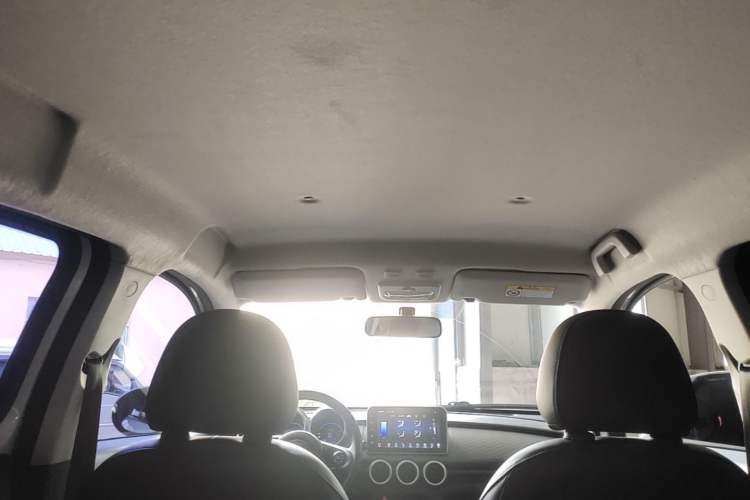 Used ORA Black Cat 2021 351 km Standard Version Headliner