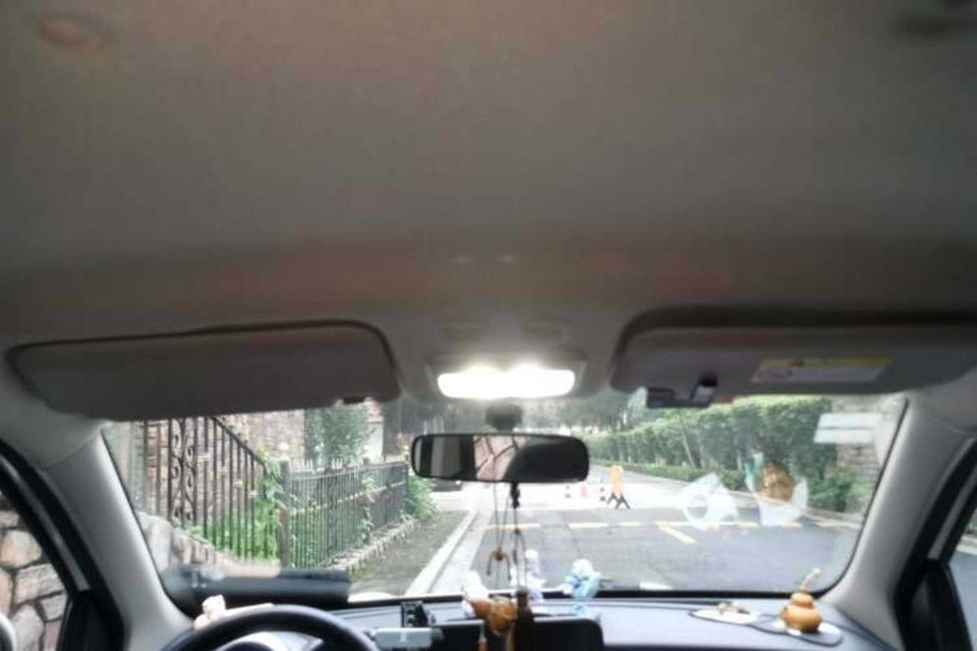 Used ORA Black Cat 2021 351 km Standard Version Headliner