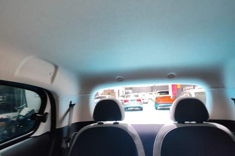 Used ORA Black Cat 2021 351 km Standard Version Headliner