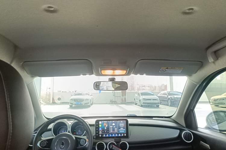 Used ORA Black Cat 2021 301 km Basic Version Headliner