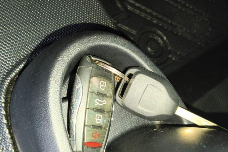Used ORA Black Cat 2021 351 km Standard Version Interior 1