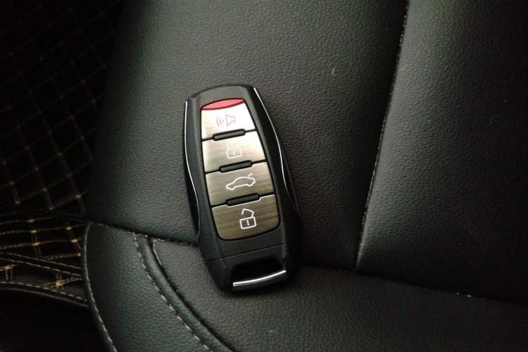 Used ORA Black Cat 2021 351 km Standard Version Interior 1