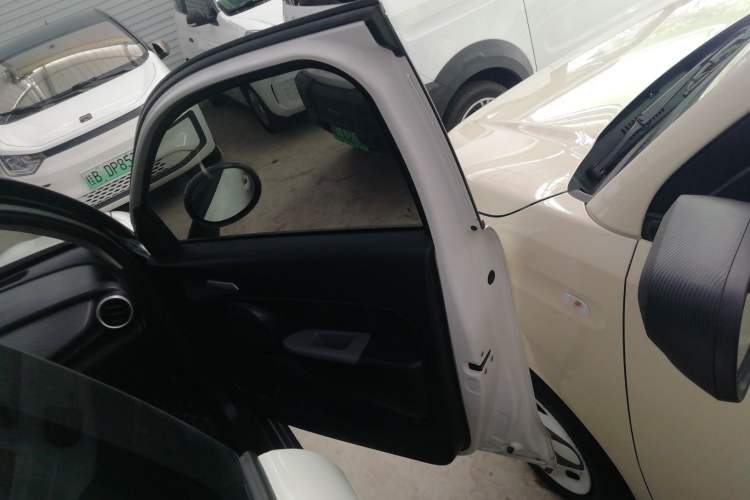Used ORA Black Cat 2021 351 km Standard Version Interior 5